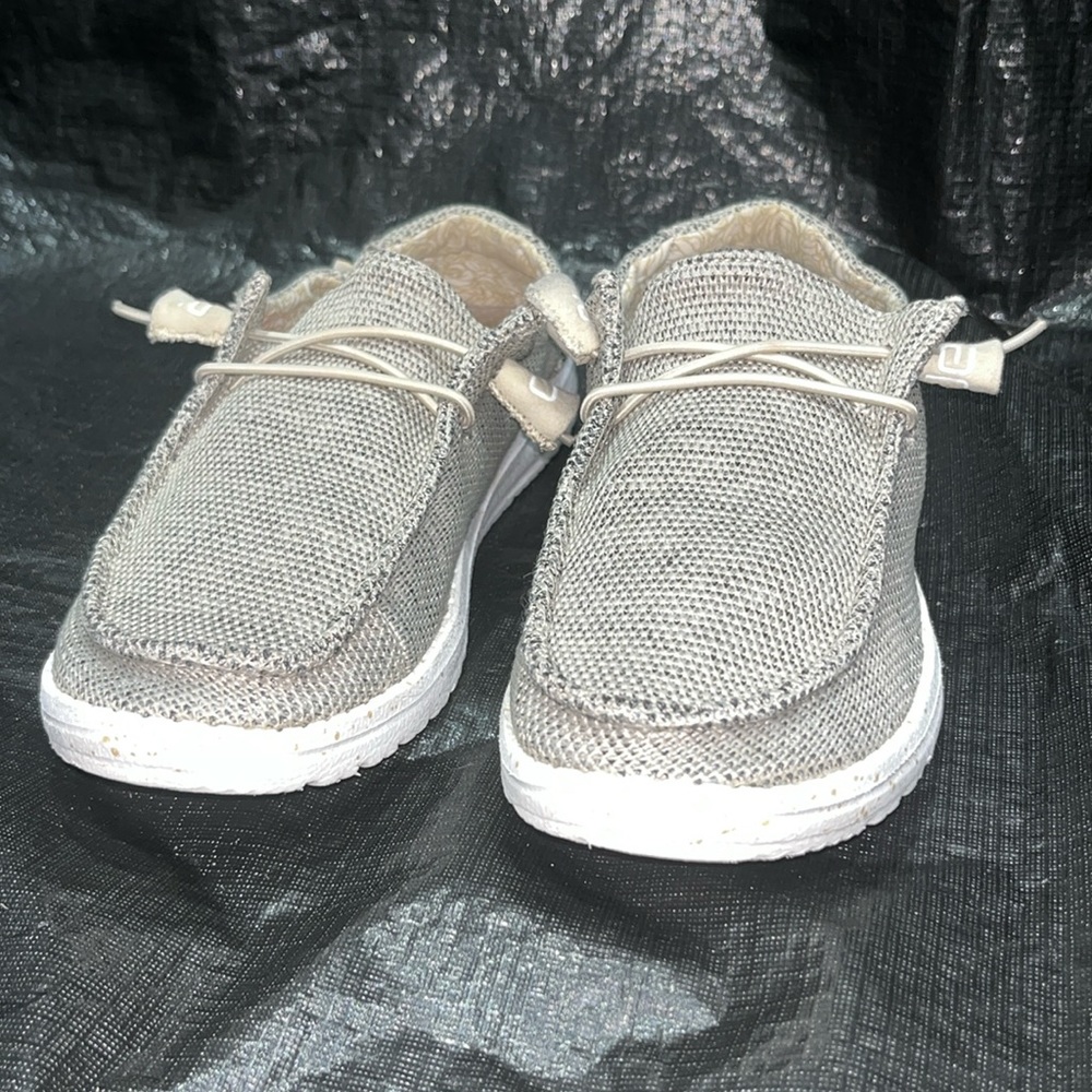 Gently Used Hey Dudes